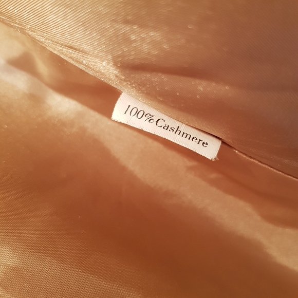 SOLD - Fendi 100% Cashmere Beige Blazer Jacket - Picture 5 of 12